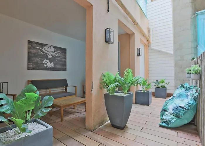 Le Miroir De Mengin - 4 Personnes - 2 - Place Charles Iii *