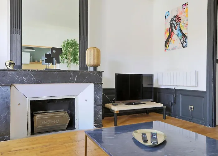 Apartamento Le Miroir De Mengin - 4 Personnes - 2 - Place Charles Iii