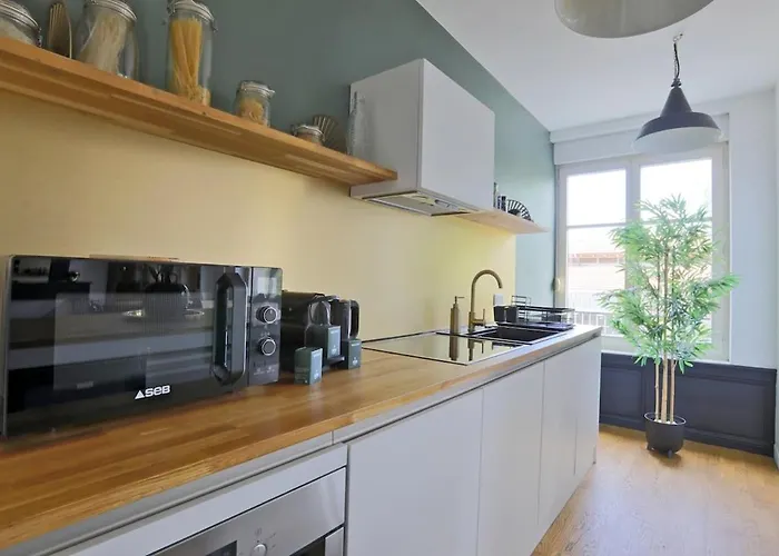 Le Miroir De Mengin - 4 Personnes - 2 - Place Charles Iii